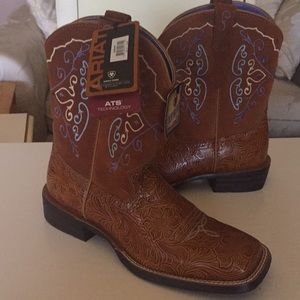 Women’s Ariat Riding Boot Fatbaby size 8.5